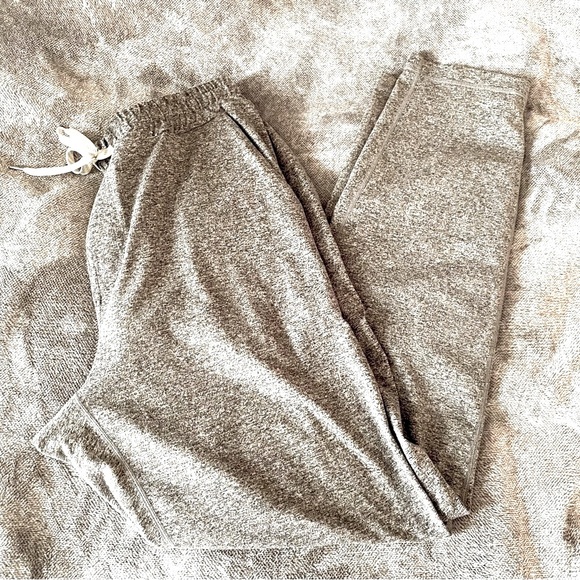 Vuori Ponto Performance men’s heather gray pants/sweatpants